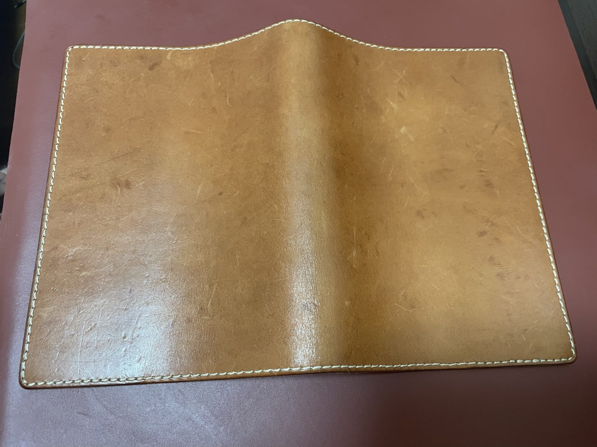エイジングレポート】HERZのノートカバー 鞄で揉まれて24か月 はじめての革製品